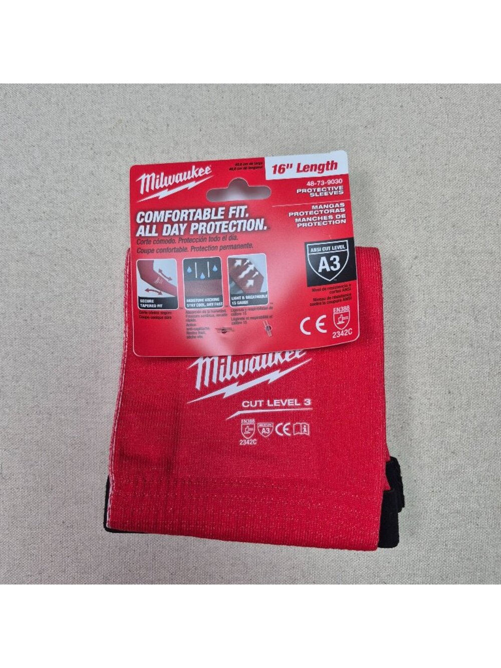 Milwaukee Protective Sleeves Red/Black 16" Cut Level 3 NEW WITH TAGS!!!